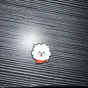 BTS CROC CHARM RJ